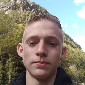 Meet your Posher, Tyler